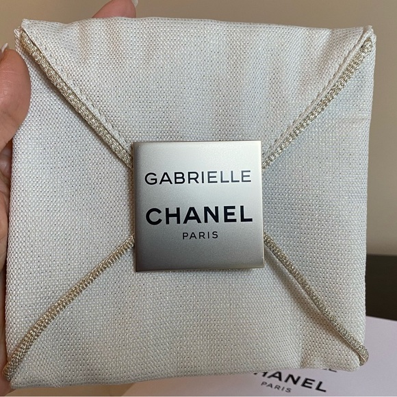 Chanel Gabriel cosmetic pouch. 100% authentic - Picture 2 of 5